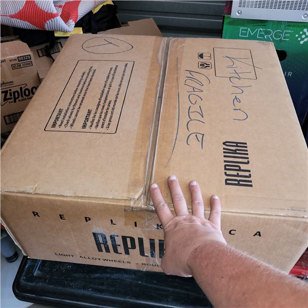 Box w/ Contents - Kitchenwares