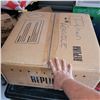 Image 1 : Box w/ Contents - Kitchenwares
