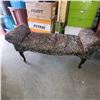 Image 1 : Hallway or Bed Bench - Holds me lying on it!