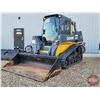Image 2 : SKID STEER : John Deere 323E : Rubber Track : Diesel : Bucket