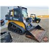 Image 4 : SKID STEER : John Deere 323E : Rubber Track : Diesel : Bucket
