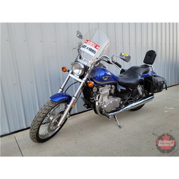MOTORCYCLE: 2005 Kawasaki Vulcan 500 LTD (Not Running)