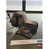Image 2 : Swivel Base Bench Vice (Jaw Width Measures : 4")  (Note: This item located : 2209 - 23 Street Wainwr
