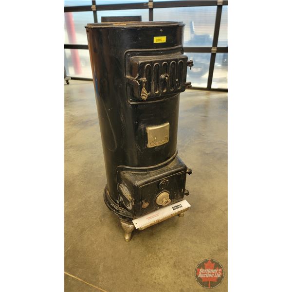 ROCKLAND Wood/Coal Stove (No Top Plate) (Measures : 40"H)  (Note: This item located : 2209 - 23 Stre