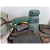Image 8 : Black & Decker Random Orbit Sander w/Discs  (Note: This item located : 2209 - 23 Street Wainwright, 