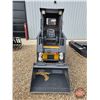 Image 2 : MINI SKID STEER : CFG Industrial TK35R : Rubber Track : Gas : Bucket