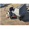 Image 7 : ZERO TURN L AWNMOWER: 2004 Husqvarna Z254