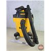 Image 2 : DEWALT 6 Gallon Wet/Dry Vac (23"H)