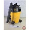 Image 4 : DEWALT 6 Gallon Wet/Dry Vac (23"H)