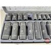 Image 2 : MasterCraft Maximum Impact Socket Set : 3/8" Drive (Metric & Imperial) (Metal Case Measures: 1-1/2"H