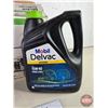 Image 2 : Mobil Delvac Engine Oil : SAE 15W-40 CNG/LNG (3.78L Jugs) (1 Case of 4 Jugs)