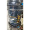 Image 3 : KLONDIKE AW32 Hydraulic Fluid ~ 5 Gallon Pails (4 FULL)