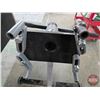 Image 8 : MAXIMUM 1000LBS Engine Stand (Measures: 35"H x 31"W x 36"D)