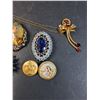 Image 4 : Lot of Brooches & Vintage Clip-On Earrings