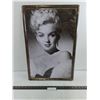 Image 1 : Metal Marilyn Monroe Picture - 16" x 23.5"
