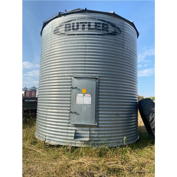 Butler, 4-ring, approx. 2000 Bu, wood floor