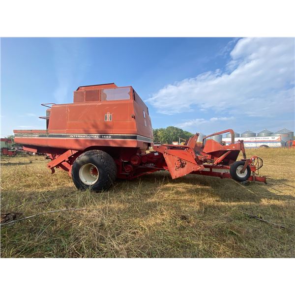 International 1482 axial flow c/w new chains & internal parts, 1000 PTO, parked for years, running o