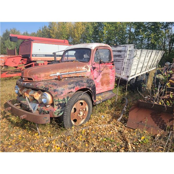 Approx. 1953 Ford F6 truck, flat head V8 (not seized), 4 spd trans, 2 spd axle, 8.25x20 rubber