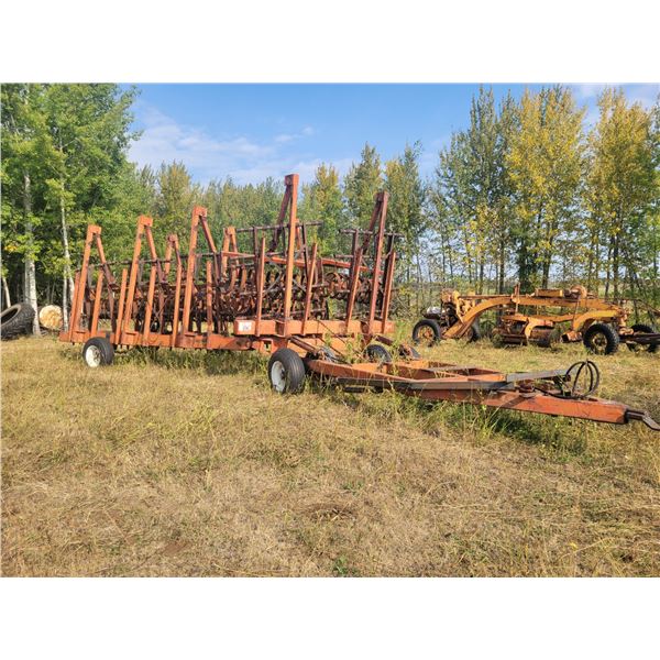 Western harrow packer bar, approx. 40 ft c/w P40 packers, tine harrows