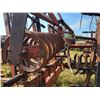Image 7 : Western harrow packer bar, approx. 40 ft c/w P40 packers, tine harrows