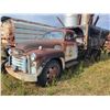 Image 1 : 1953 GMC 9700 3-ton, 6 cyl. Seized, 4 spd trans, 2 spd axle, PTO & hoist, keys stolen, sold as is, c