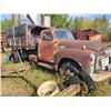 Image 3 : 1953 GMC 9700 3-ton, 6 cyl. Seized, 4 spd trans, 2 spd axle, PTO & hoist, keys stolen, sold as is, c
