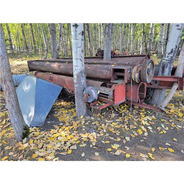 Qty of trough augers, approx. 10 ft sections c/w heavy steel skid