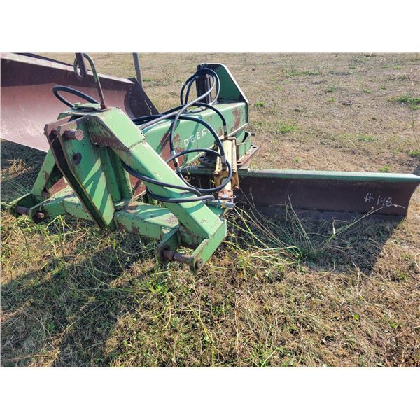 JD 155, 3pt blade c/w hyd. Tilt & side shift, 9 ft blade