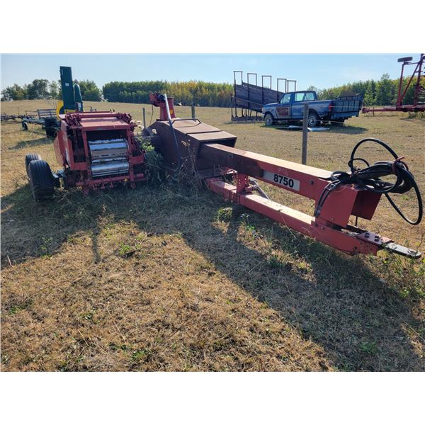 CIH 8750 Forage harvester, c/w spouts & pick-up header, has fire damage, sold for parts. CFH0071428