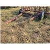 Image 2 : Farm King 50 ft harrow bar, 42 inch harrows, hyd. Lift, good condition