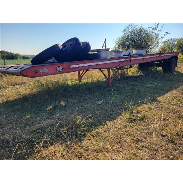 Approx. 1979 Scona S/A 35 ft Oil Field float, very low miles, poor deck & wiring, 10x20 rubber, SN. 