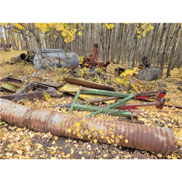 Qty of scrap metal, selling by the pile