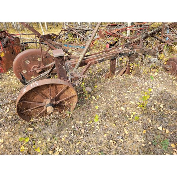 MH, 1 btm breaking plow