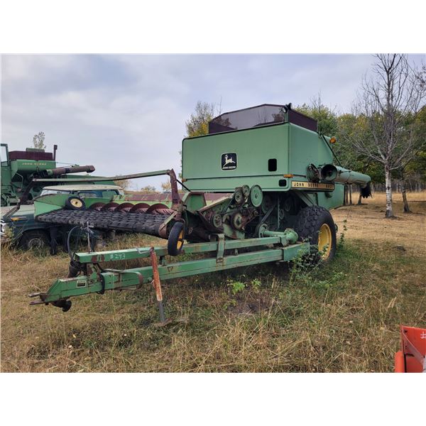 JD 6601 combine, sold for parts