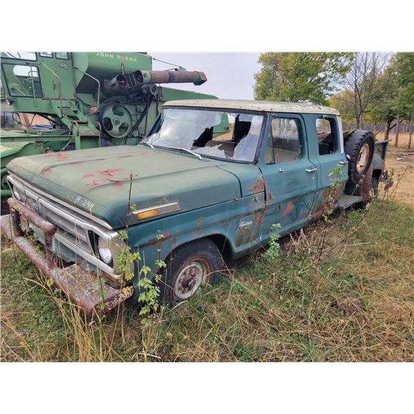 Approx. 1971 Ford F350, 2WD, step side, V8 4spd trans, SN. F35YCL40187, Sold for parts