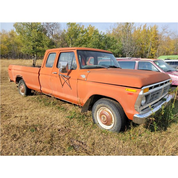 1977 Ford F250, 2WD, super cab, 4 spd, 400 V8, no keys SN. X25HKX90781
