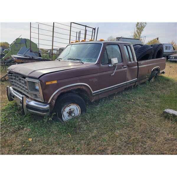 1980 Ford F150 4x4, 400 V8 auto, SN. X14GKHA2492, sold for parts (contents in truck box not included