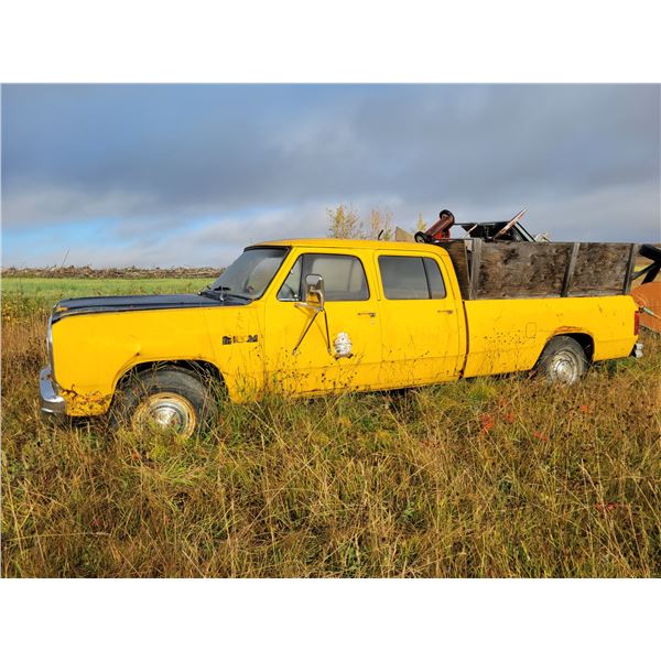 1983 Dodge Ram D300 Truck, V8 auto, 2WD, factory built for the military c/w factory propane, SN. 1B7