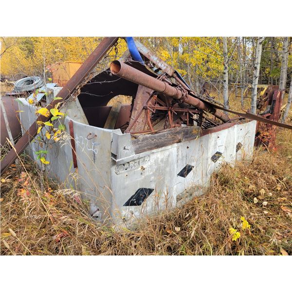 Alum. Gravel box c/w misc. scrap