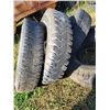 Image 2 : 8- Used tires, 10.00 x 20, tube type c/w tubes