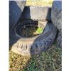 Image 4 : 8- Used tires, 10.00 x 20, tube type c/w tubes