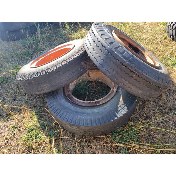 Qty of used tires, 10.00 x 20, tube type tires on Dayton rims