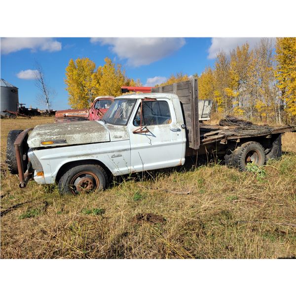 Approx. 1972 Ford 350, 360 V8 4 spd, front grill guard, not seized, SN. F35YCJ83354, no keys