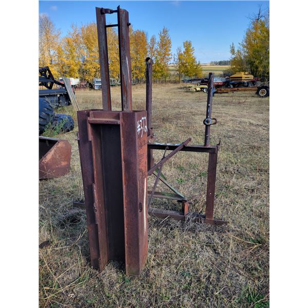 Jet post pounder set up for a 3 pt hitch