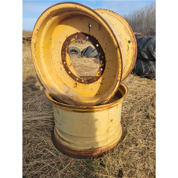 2- Versatile 12-stud, 32 inch tractor rims