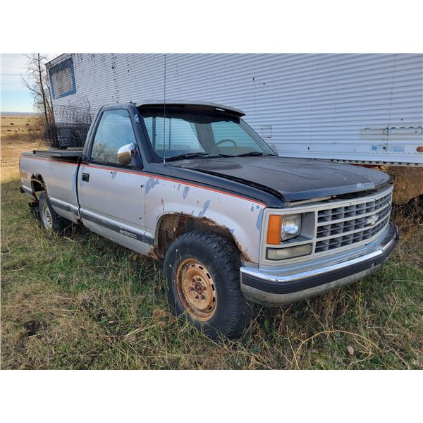 1988 Chev 2500, 4x4 pick up truck c/w 6.2L diesel engine, 4 spd, sold for parts