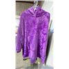 Image 3 : 4 ASSORTED ONE SIZE FITS ALL BLANKET HOODIES