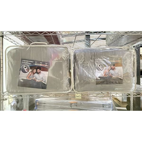 (2) GREY FLEECE LINED HEATED BLANKETS WITH 3 HEATING LEVELS