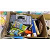 Image 2 : PALLET OF ASSORTED PLASTIC DISHWARE, CRAFTING SUPPLIES, FRAMES & MORE *MUST TAKE ALL ON PALLET*