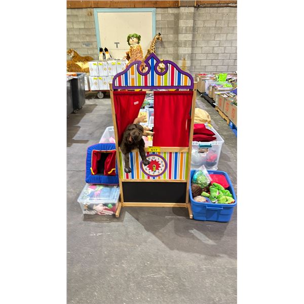 MELISSA & DOUG KIDS PUPPET THEATRE & 2 TOTES OF ASSORTED HAND PUPPETS